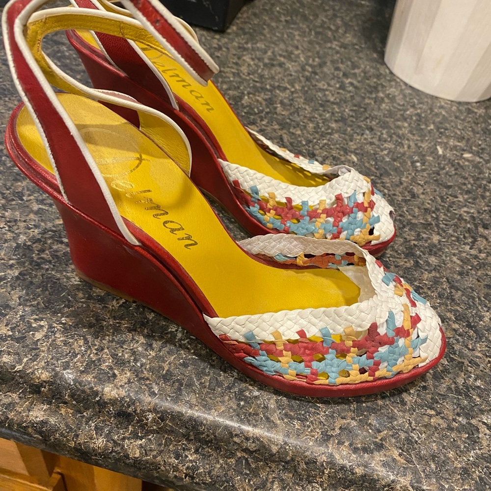 Delman Wedges